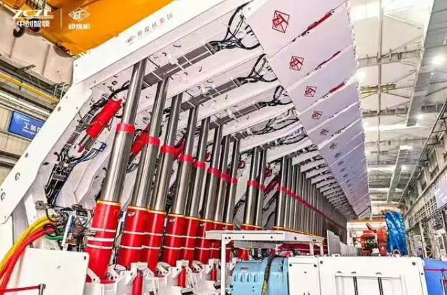 全球首套常水支架及智能成套系统在郑州下线