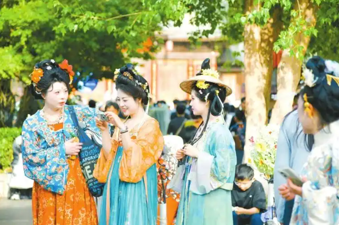 中国之城丨河南洛阳：山水环抱的千年古都