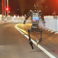 手机报·早报丨800万豪宅作宿舍 高校住宿难如何破局？胖东来官网上线“实时客流”功能