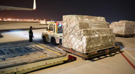 河南跨境电商全货机航线上新 中大门欧洲莱比锡中心港项目同步启动