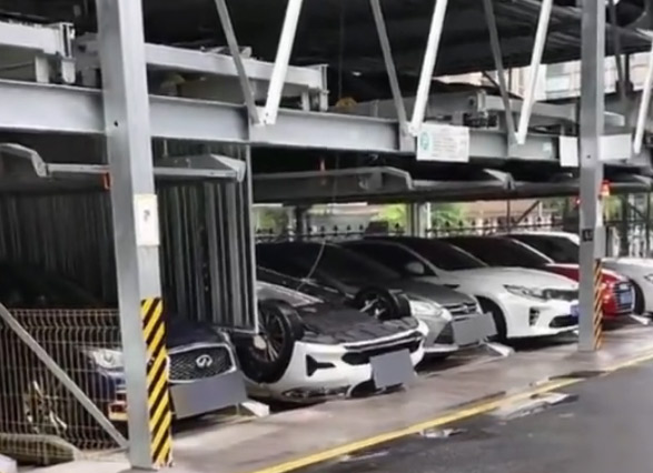 车库.jpg