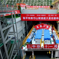 手机报·早报丨电脑装机大涨价！商家都劝“非刚需先别买”；8月5日起，国内航线燃油附加费下调