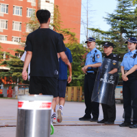 郑州金水公安开启秋季护学模式
