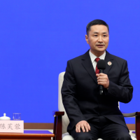 手机报·早报丨四部门就汽车产品创新设计等征求意见；特朗普：“乌克兰应该换个总统”